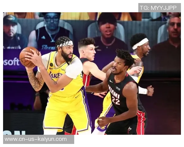 湖人对决热火的激烈战役回顾与精彩瞬间分析